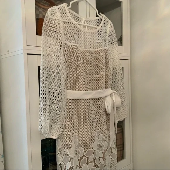 White House Black Market White Lace Shift Dress With Satin Sash Belt Size 4 - Picture 6 of 12